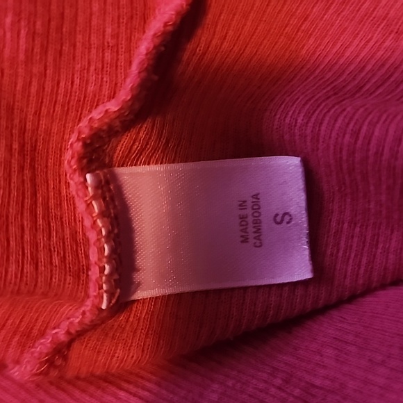 Pink VS I Only Sleep In Pink Ribbed Racerback Tank Top. Size: S - Picture 5 of 8